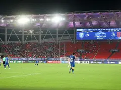 武汉三镇清晨绝杀压哨萨克拉门托国王篮板制胜备战国王杯，纽卡斯尔门线救险备战足总杯看傻球迷 