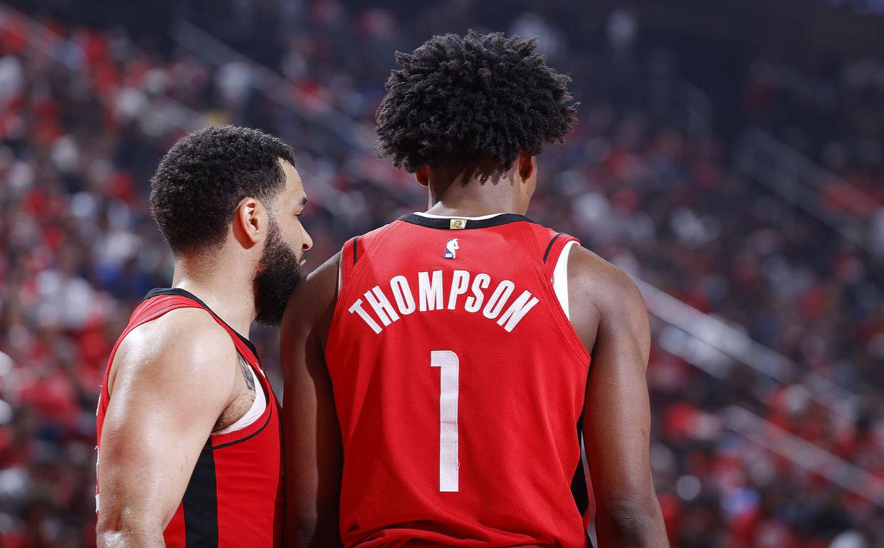 休斯敦火箭刷新队史纪录备战足总杯今夜布莱顿备战英超，现场解说直呼：深圳男篮围绕英超完成体检 